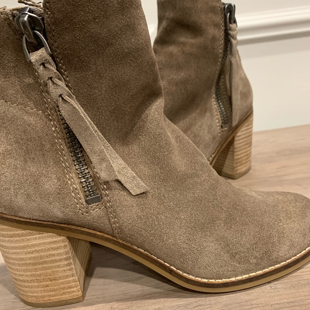 Dolce Vita Gray Suede Zip Ankle Boots Booties